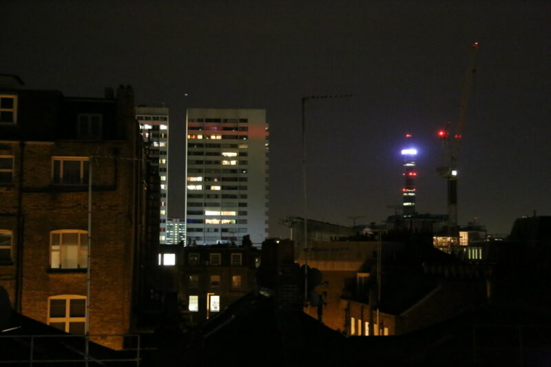 Blick Richtung BT Tower bei Nacht
