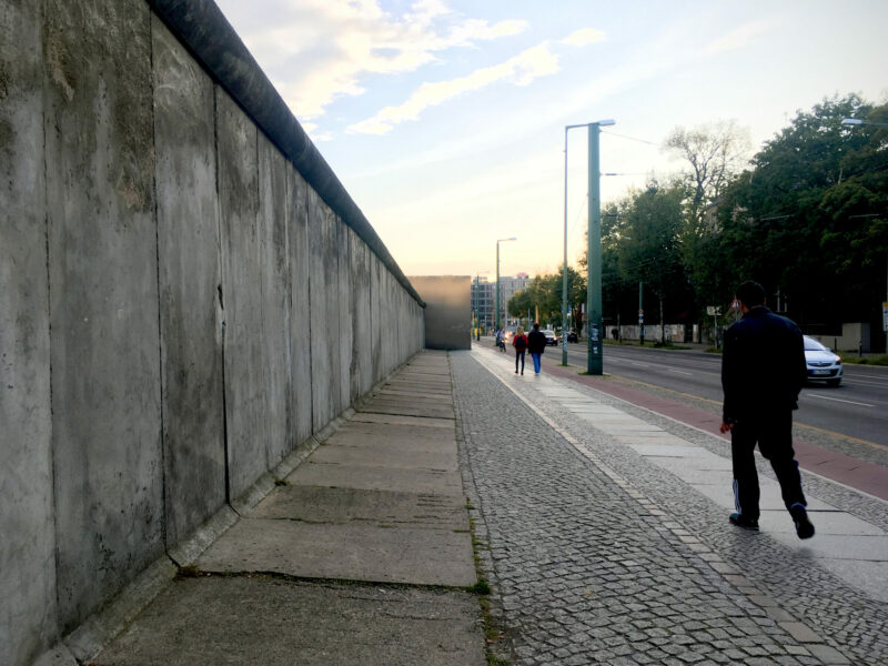 Berliner Mauer Spaziergang, Bernauer Stasse