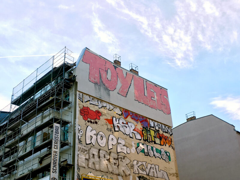 Toylets Graffitti Berlin