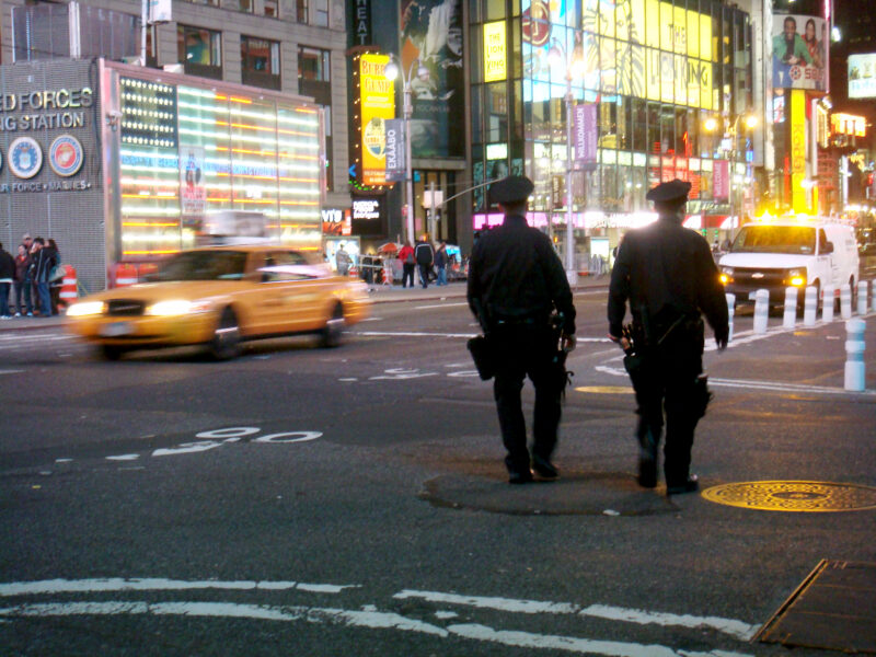 NYC 2 Cops am Times Square