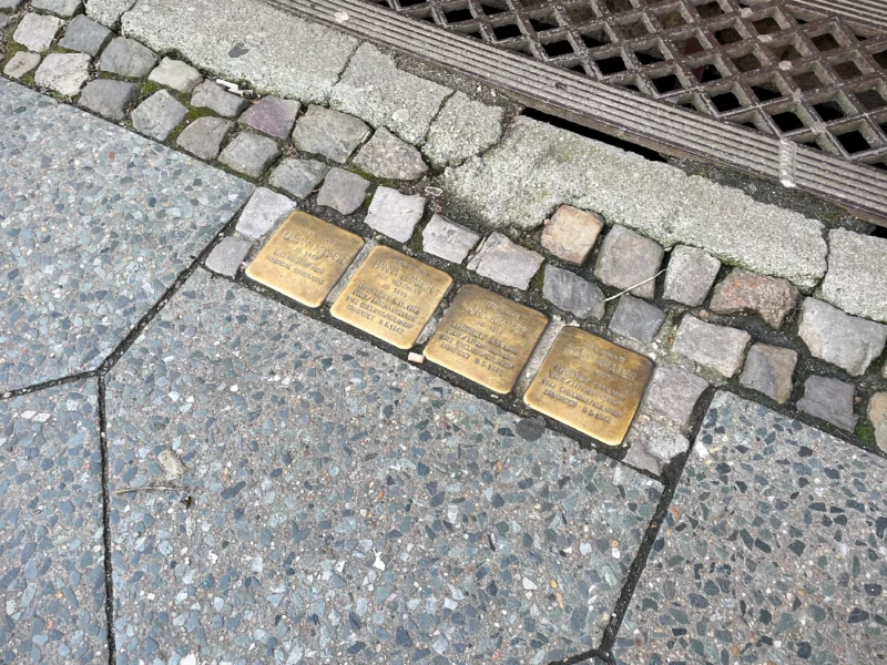 Stolpersteine in der Auguststraße, Berlin Mitte