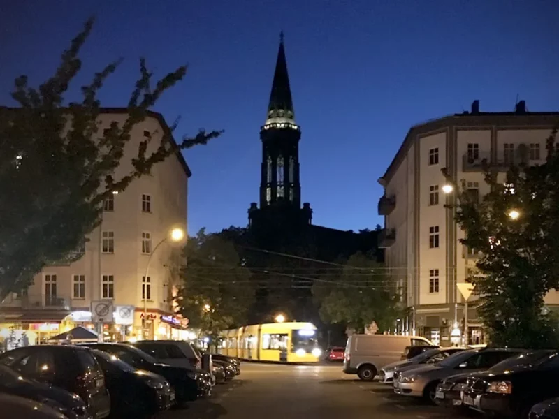 Berlin: Zionskirche and Tram